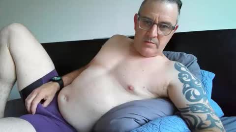 hempie1973 online show from January 7, 9:25 am