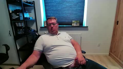 henrikrp1971 online show from June 7, 1:27 pm