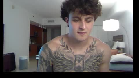 Snapshot of henrydesanti chatting on September 9, 7:47 pm henrydesanti online show from September 9, 7:47 pm