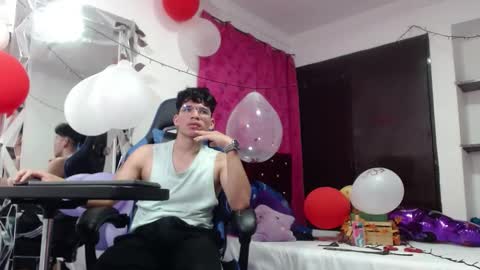 hercules_men online show from February 13, 5:16 am