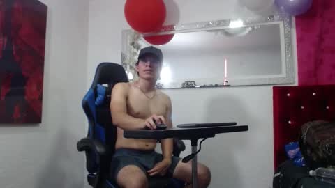 hercules_men online show from February 2, 1:55 am