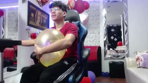 hercules_men online show from February 14, 4:37 am