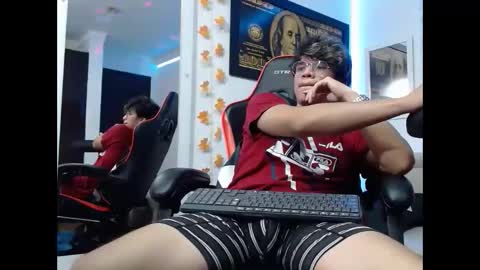 hercules_men online show from January 21, 7:50 pm