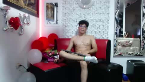 hercules_men online show from February 25, 5:19 am