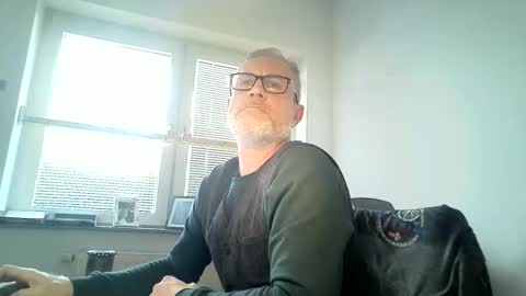 hering76 online show from May 15, 8:23 am