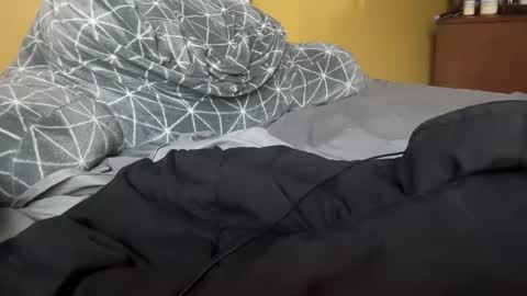 Snapshot of herkimer95 chatting on January 2, 4:24 pm herkimer95 online show from January 2, 4:24 pm