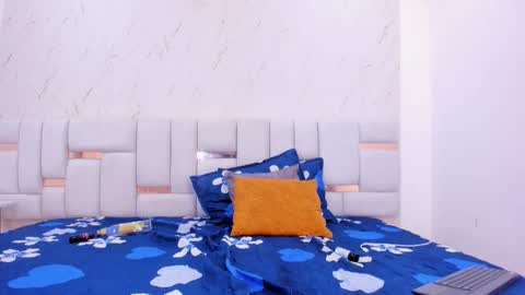 hermione_brown online show from February 19, 9:36 pm