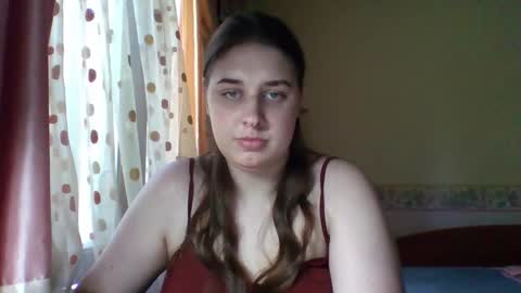 hess_luna_ online show from September 22, 9:13 am