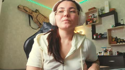 Bella online show from May 25, 9:48 am