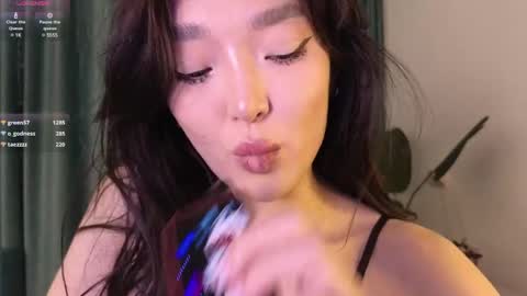 Audrey online show from March 3, 3:00 pm