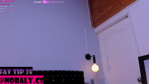 Noraly  online show from March 27, 4:18 am