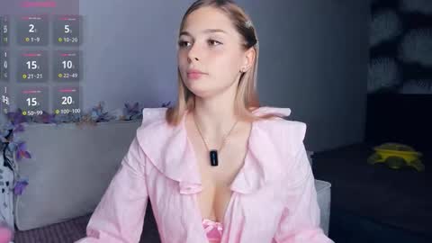 Elizabeth online show from September 28, 3:32 pm