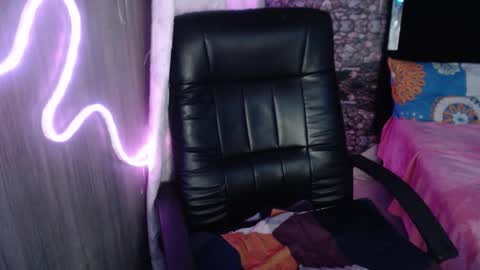 high online show from March 21, 8:19 am