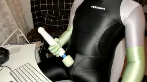 Snapshot of higher_lycra chatting on March 9, 5:00 am higher_lycra online show from March 9, 5:00 am