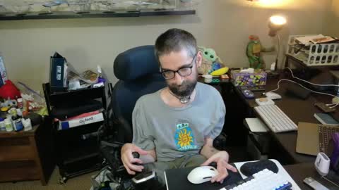 Snapshot of highpriest_belial chatting on October 1, 9:35 pm James Belial online show from October 1, 9:35 pm