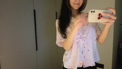 HIHIKA online show from May 14, 9:57 pm