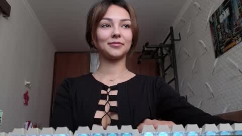 HIHIKA online show from February 19, 11:53 am