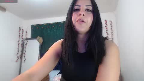 hilaril18 online show from July 19, 12:24 am