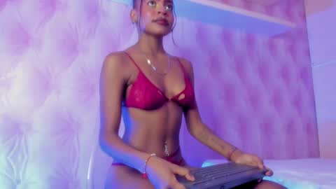 Snapshot of hillary_banks__ chatting on March 11, 7:24 am Hillary online show from March 11, 7:24 am