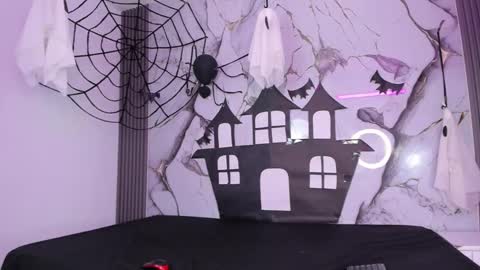 Hillarytonsonx online show from October 31, 12:49 pm