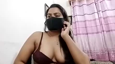 himuhimu22 online show from March 11, 6:33 pm