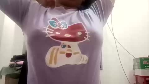 Snapshot of himuhimu22 chatting on September 22, 6:01 pm himuhimu22 online show from September 22, 6:01 pm