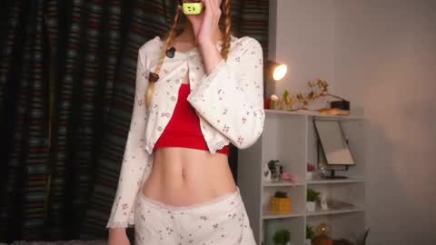 your Nicky online show from January 14, 2:25 pm