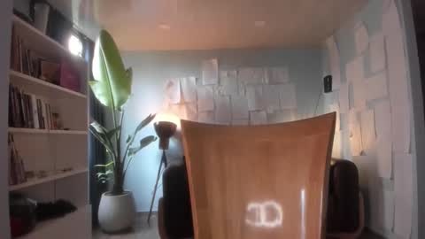 Hinnata online show from January 14, 5:32 pm