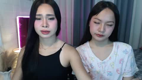 hoelymolly online show from April 14, 7:06 pm