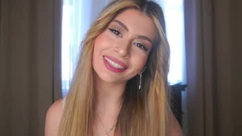 Moni Monica online show from April 8, 9:01 am