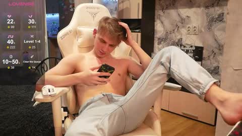 Extaz  Athrey  Howard online show from November 2, 9:48 pm