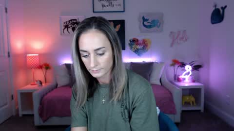 Holi Hurricane online show from October 8, 2:40 am