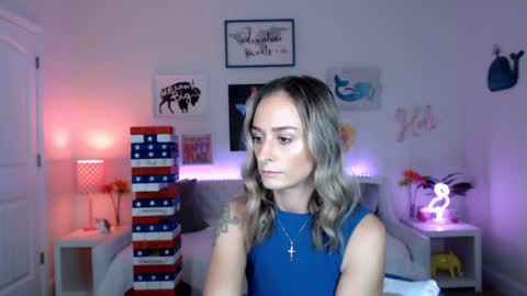 Holi Hurricane online show from October 4, 5:05 am