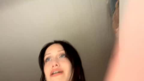 Ava online show from June 7, 3:39 pm