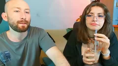 Holly and Honey online show from June 11, 11:03 pm