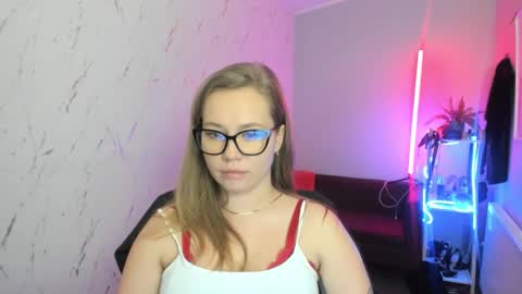 Holly online show from December 22, 9:21 pm