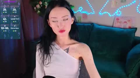 holly_berryy_ online show from September 21, 1:42 am