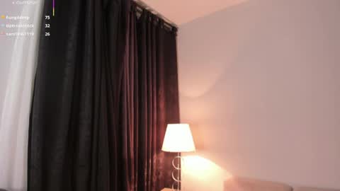 holly    online show from March 23, 6:51 am