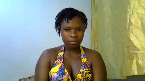 holy_ebony online show from June 7, 4:34 pm