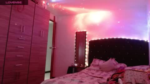 Juli online show from October 15, 5:22 am