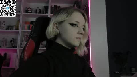 holy_mistresss online show from March 15, 10:07 am