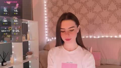 Mia online show from November 19, 4:34 am