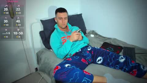 Andrew online show from February 26, 7:53 pm