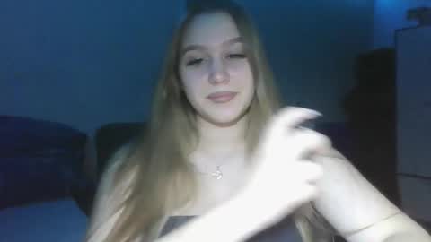 honey_lolaaa online show from October 17, 1:48 pm