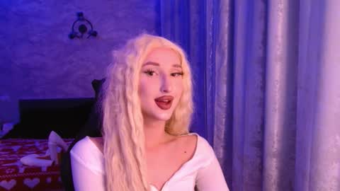 honey_sunset online show from December 22, 7:42 pm