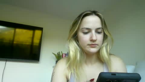honeyblakex online show from June 16, 4:05 am