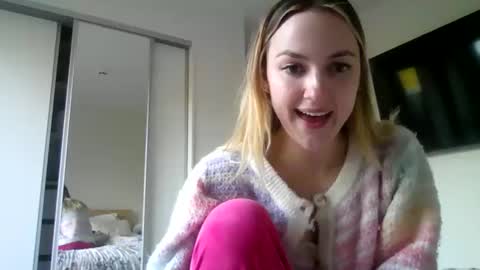 honeyblakex online show from May 27, 4:09 am