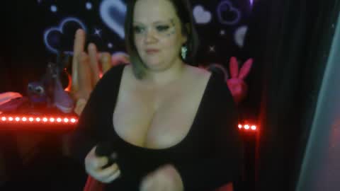 honeychambers online show from March 31, 10:32 pm