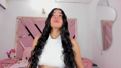 honeyht online show from August 2, 12:18 pm