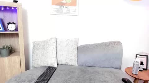 honeymoon_sariel online show from September 22, 8:35 pm